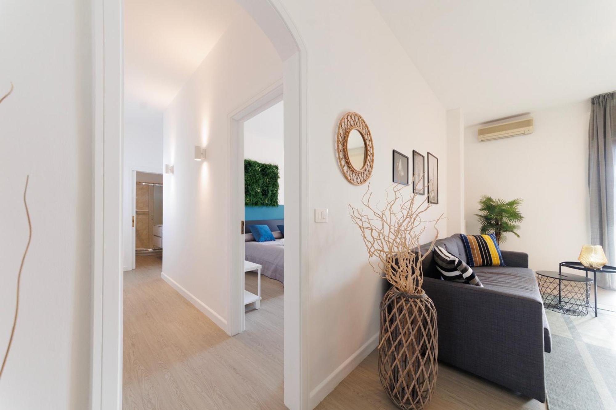 Ferienwohnung Atticoderossi A 500Mt Da Stazione&Centrostorico Bari Exterior foto