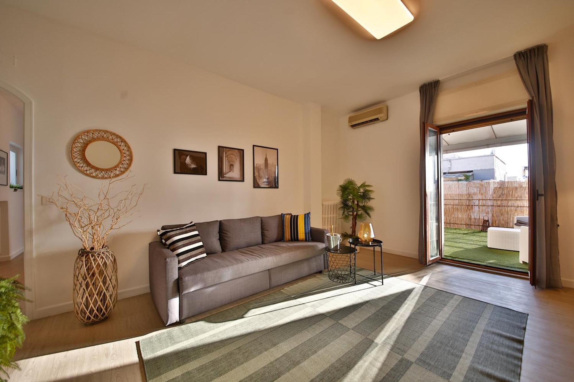 Ferienwohnung Atticoderossi A 500Mt Da Stazione&Centrostorico Bari Exterior foto